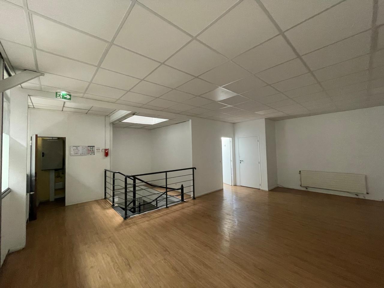 Local d'activité Clamart 2530m² Vente local d'activité Clamart Hauts-de-Seine OVACT2425697 1